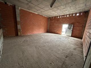 Lloguer Local Comercial a Calle periodista asunción valdés 8. Local de origen en playa de san juan.