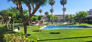 Rent Semi detached house in Calle enric valor 12. Campo de golf alicante alquiler  larga temporada adosado