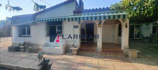 Xalet a Busot. Chalet independiente en busot alicante