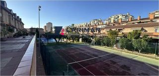 Maison jumelée à Tridente, del 18. Adosado en venta en la calle tridente 18 cabo las huertas
