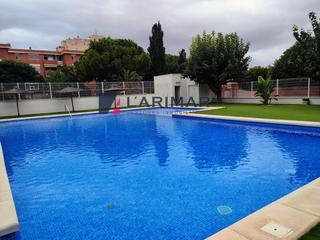 Pis  Calle ciudad real 16. Vivienda 4 habitaciones en san blas con piscina