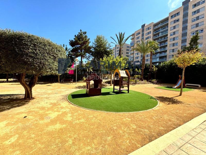 Foto cb54edce-281e-4657-a10d-0b39ae0516d1. Lloguer àtic amb aparcament piscina a Playa de San Juan Alicante