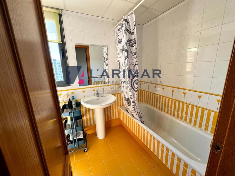 Foto 92d22ff4-677a-43ae-8b85-f3bf80631556. Rent penthouse with parking pool in Playa de San Juan Alicante