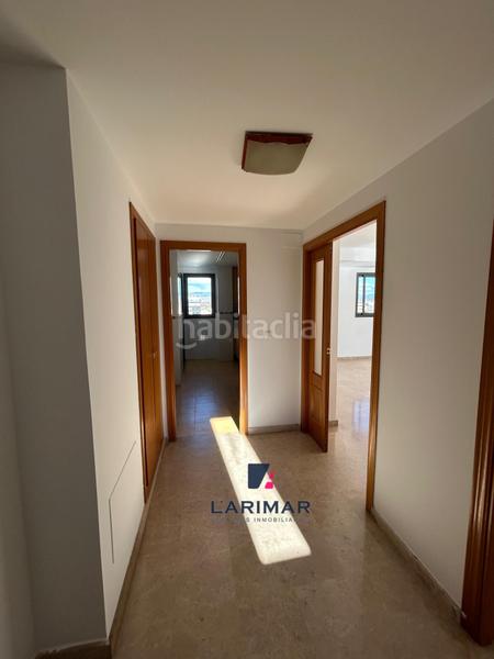 Foto b8c1cab6-9f59-4979-a6de-548f1e372e2f. Rent penthouse with parking pool in Playa de San Juan Alicante