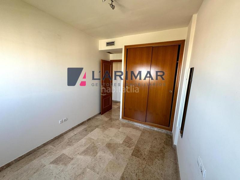 Foto f1424dc5-f89b-4c76-a7ae-fa291e287785. Rent penthouse with parking pool in Playa de San Juan Alicante