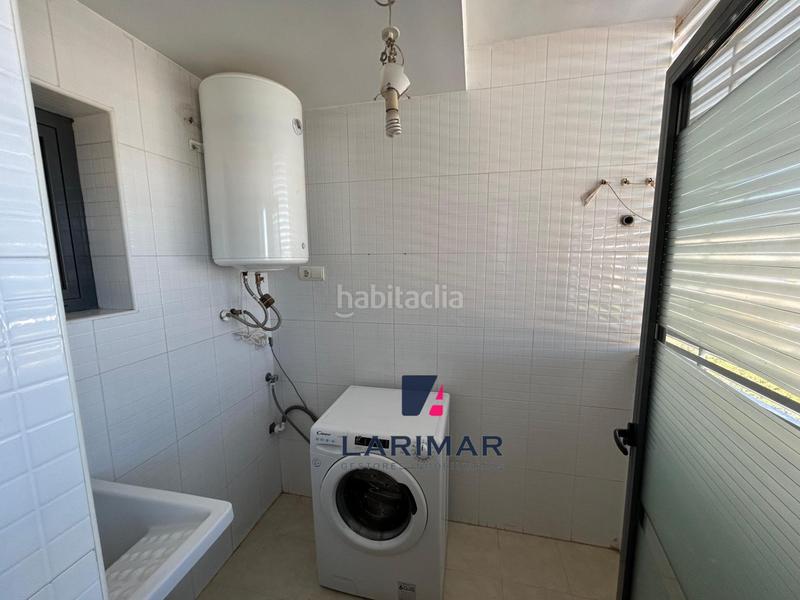 Foto f6014ba1-b23a-45ec-a6ed-c08897c46907. Rent penthouse with parking pool in Playa de San Juan Alicante