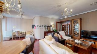 Etagenwohnung  Calle segura. Piso en venta en pleno centro de alicante con garaje y trastero