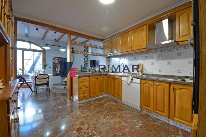 Foto 17f9d0f1-2dac-462f-902e-12f1e7116fd6. Casa amb aparcament a Sax