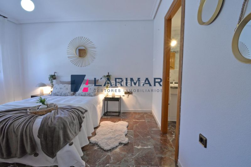 Foto 25c4efd9-37b3-41c2-96af-d68d8b77b5d5. Casa amb aparcament a Sax