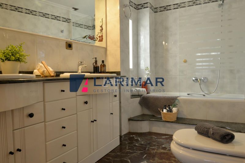 Foto 58cfcc45-f102-440e-8ed3-f20959ef0ff5. Casa amb aparcament a Sax