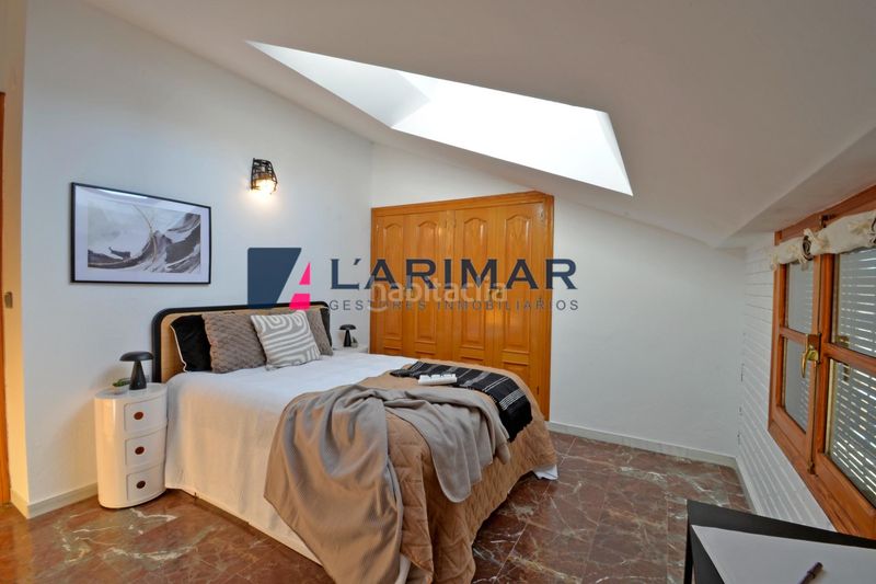 Foto a6673380-2af6-46a0-aedf-de2bc1316401. Casa amb aparcament a Sax