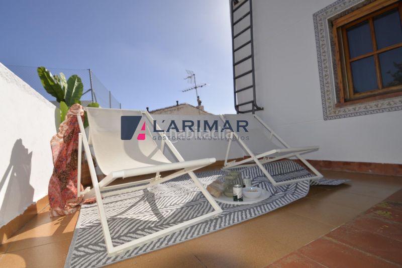 Foto b305ddb9-f392-4efa-9146-de792b36e427. Casa amb aparcament a Sax