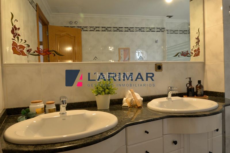 Foto e4362369-f15b-40a9-b117-b44bcd6bbd43. Casa amb aparcament a Sax