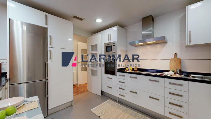 Foto da3d306b-98f5-4893-8952-1797dbf78ad0. Pis a calle bazan 34 a Barrio del Centro Alicante