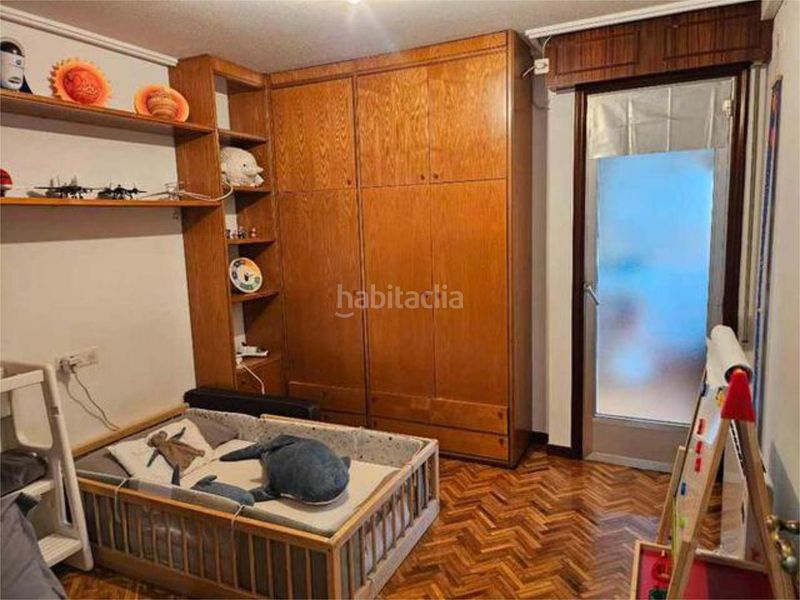 Foto f764b2d4-87ad-4595-8e44-5acd9e7b0163. Flat with heating parking in Centro Ourense