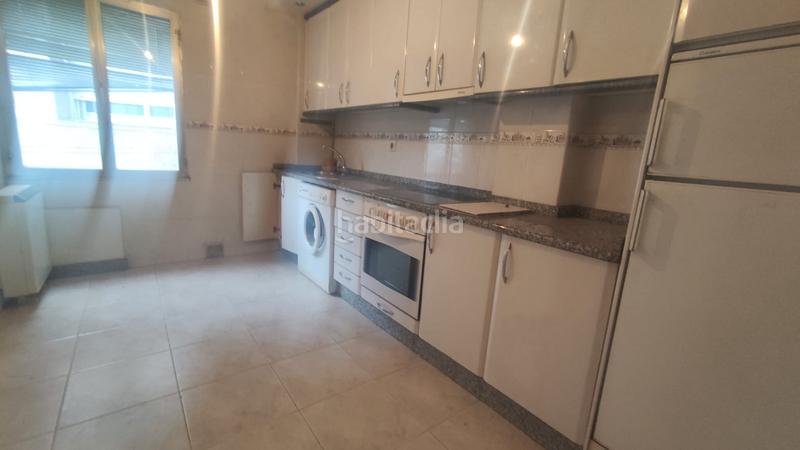 Foto 3666096b-0802-4994-92ee-8eef89438635. Flat with heating parking in Casco Viejo Ourense