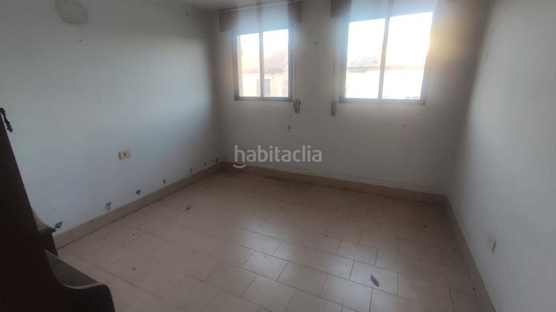 Foto c352cf0f-6788-4c2a-aec1-c4035848634b. House with parking in San Cibrao das Viñas