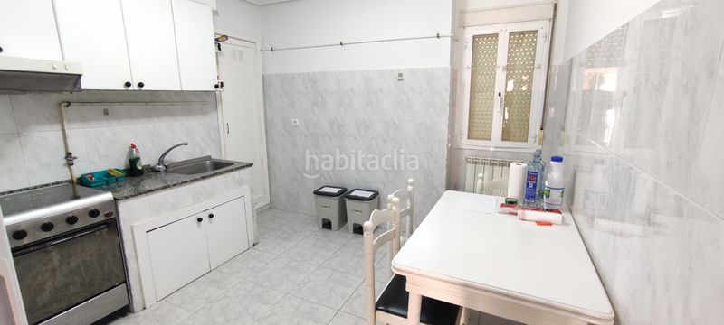 Foto 23e063a3-4c5d-4b9b-8836-0858c3944770. Piso en Universidad Ourense