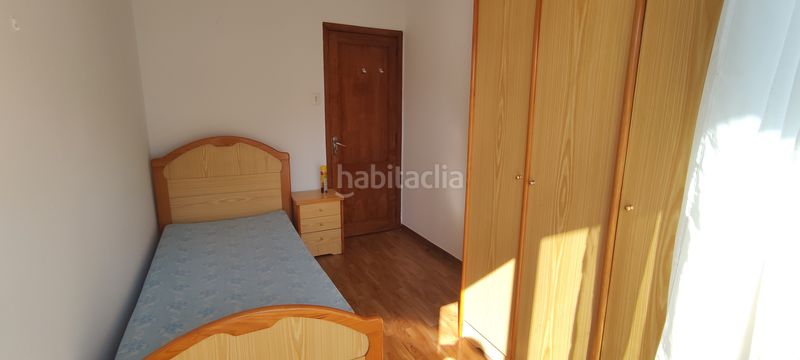 Foto ef7a5753-c243-400d-8057-c18cca40aa8d. Piso en Universidad Ourense