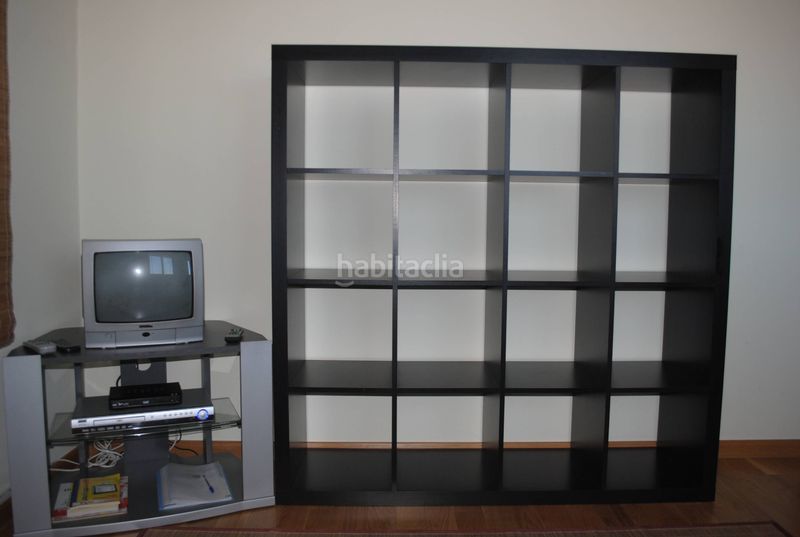 Foto c49fc1f0-dcba-439a-90c4-4e68a35072a3. Apartament amb calefacció aparcament a Universidad Ourense