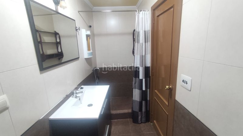 Foto a82e3005-2f7c-46ce-ad0d-811ab582c3f0. Rent flat with heating in Universidad Ourense