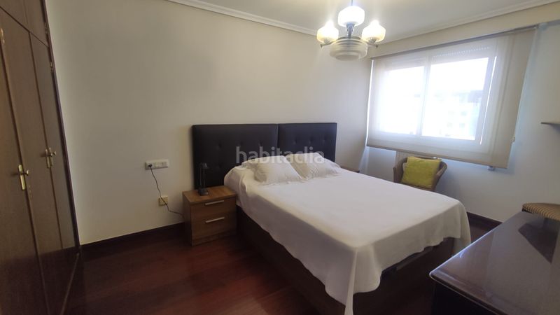 Foto c09f4915-c27d-4fff-bb00-ee477d09a343. Alquiler piso en Centro Ourense