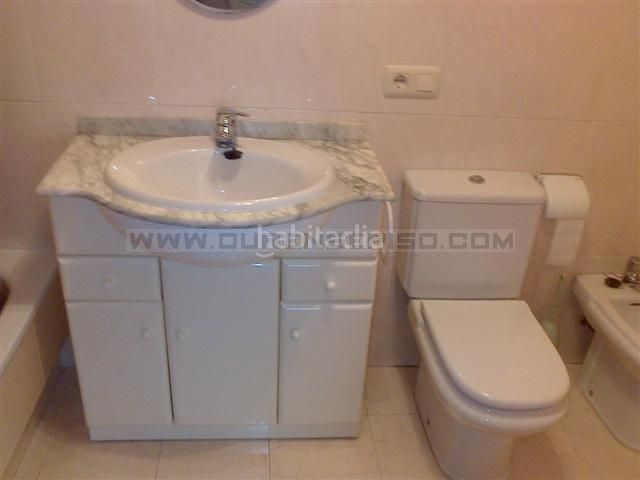 Foto 49640f1f-b79e-41ec-a8b8-beeb2acb3a56. Lloguer pis amb calefacció aparcament a Rúa (A)
