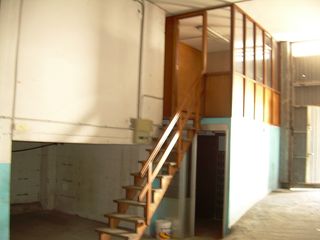 Lloguer Local Comercial a Cambre. Local almacén zona barcala- cambre