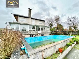 Casa a Coles. Se vende casa con parcela de 2400 m2 en coles a 15 min de ourens