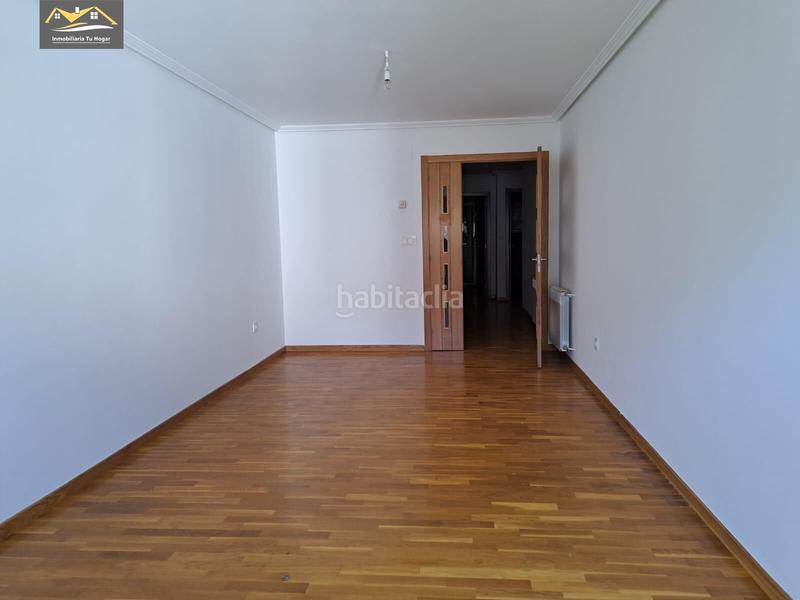 Foto 5fc8eee6-51d1-4acb-b816-b25cb95b5190. Duplex con riscaldamento parcheggio in Ribadavia