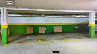 Parking coche en Centro. Se vende plza de garaje amplia y comoda en la calle aviles de ta