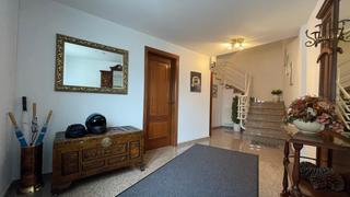 Casa a Xinzo de Limia. Descubre tu nuevo hogar con 4 habitaciones,2 baños cocina y come