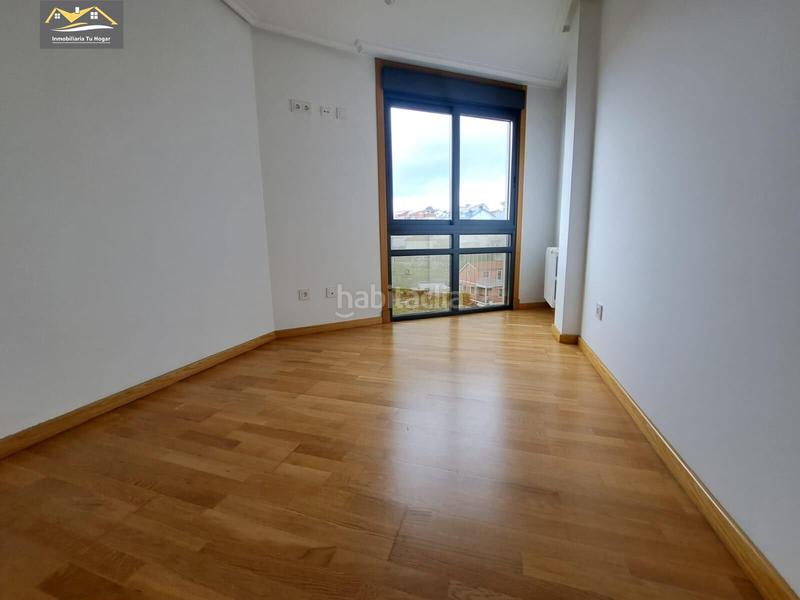 Foto 9c1da710-6d92-4618-ab2b-3dedd340c126. Apartament amb calefacció aparcament a A Carballeira Ourense