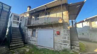 Casa a Boborás. Descubre el encanto de lo antiguo con esta casachalet independie