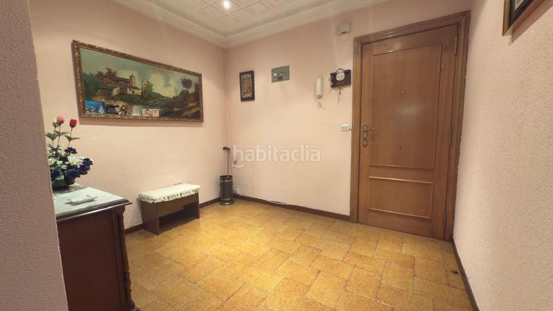 Foto 40deb2ad-1ae3-4d18-a921-a07e2d8a754c. Piso descubre tu nuevo hogar en este encantador piso en venta! en Verín