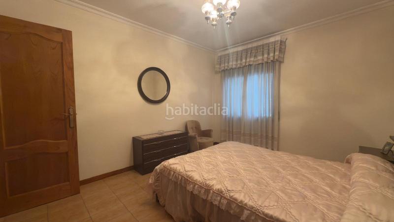 Foto 50fc0d1e-d4c8-473b-be0d-3c500a877a93. Piso descubre tu nuevo hogar en este encantador piso en venta! en Verín