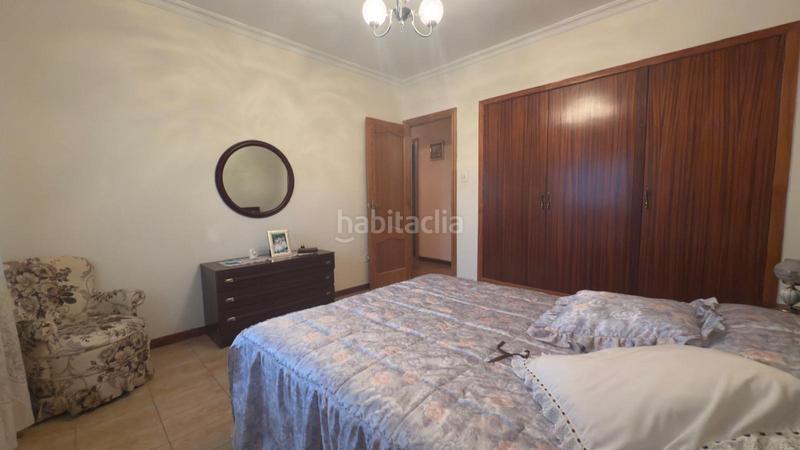 Foto 80ea4d75-0463-45bc-ba9a-a896869d34b8. Piso descubre tu nuevo hogar en este encantador piso en venta! en Verín