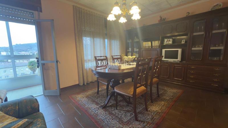 Foto a943de2c-3831-47e1-bd8b-a8ce58334aa9. Piso descubre tu nuevo hogar en este encantador piso en venta! en Verín
