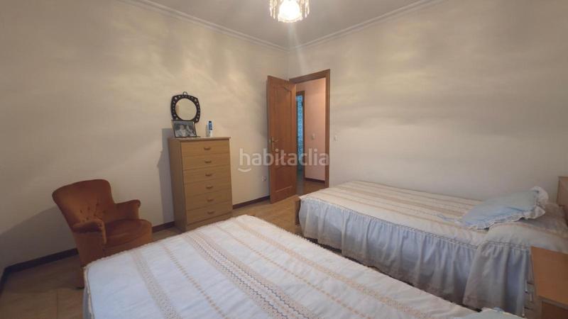 Foto ed045bc7-b110-40aa-b978-15c61e3d9276. Piso descubre tu nuevo hogar en este encantador piso en venta! en Verín