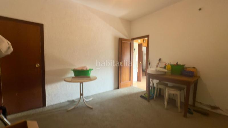 Foto faae831b-214e-4694-8d25-c26c654951ed. Masia amb calefacció aparcament a Coles