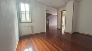 Piso  Eulogio gomez franqueira. Duplex en el  puente con 3hab, 3 baños y garaje con posibilidad