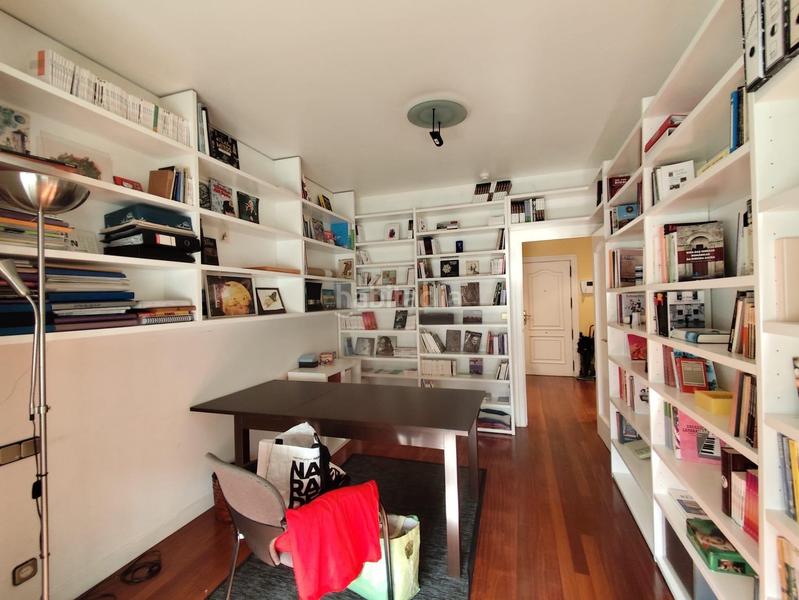 Foto b6fb5a2e-2368-4275-be59-8783f1ae223c. Flat with heating parking in Centro Ourense