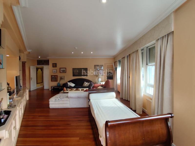 Foto f701f737-be04-4512-adc9-1923cd56ec68. Flat with heating parking in Centro Ourense