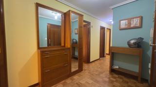 Pis  Ribeira de canedo. En el puente con 3 habitaciones, 2 baños ascensor y garaje!