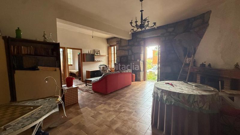 Foto d06e4ffa-c432-4277-b350-c33bc26363e9. Casa con parcheggio in Toén