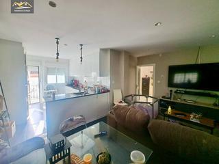 Haus  Calle pombas das. Casa independiente en venta  ubicación privilegiada
