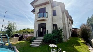 Casa bifamiliare  Lugar ponte nolla. Casa  chalet pareado en venta a un paso de la cuidad