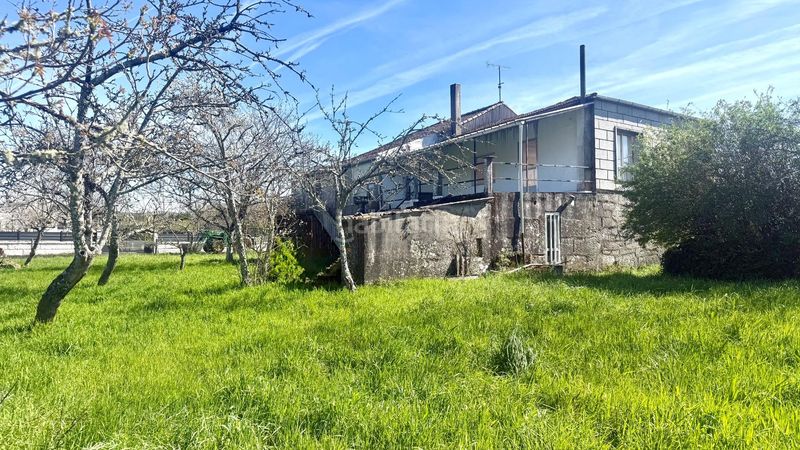Foto d95316d6-c866-4575-bcc2-c2e93d66954c. Casa a Piñor