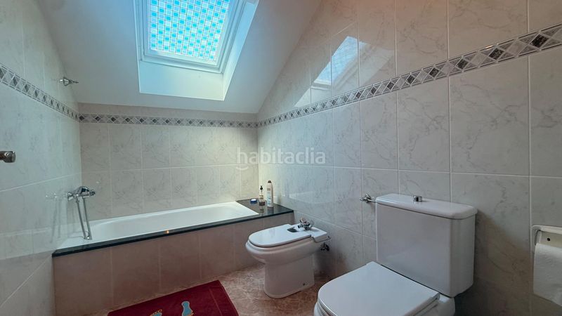 Foto 58e370e1-773d-432d-ab35-eb2a7909e3f8. Xalet amb aparcament piscina a Leiro