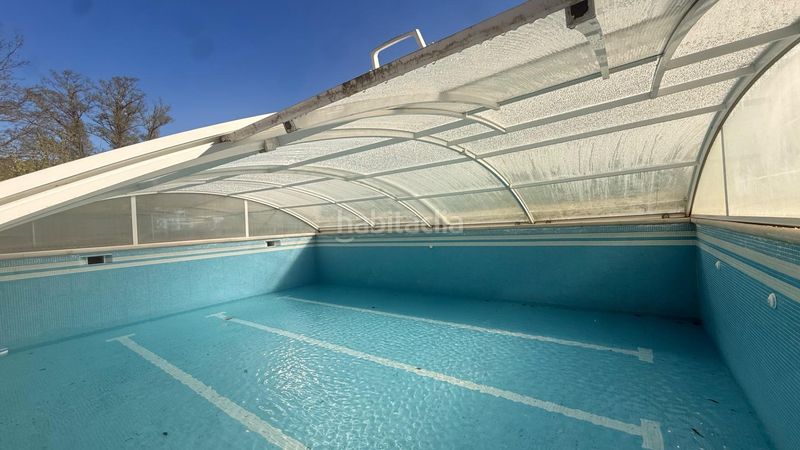 Foto 8ff5f4f8-87dd-49d8-aa4d-61d5f9f4cc8c. Xalet amb aparcament piscina a Leiro